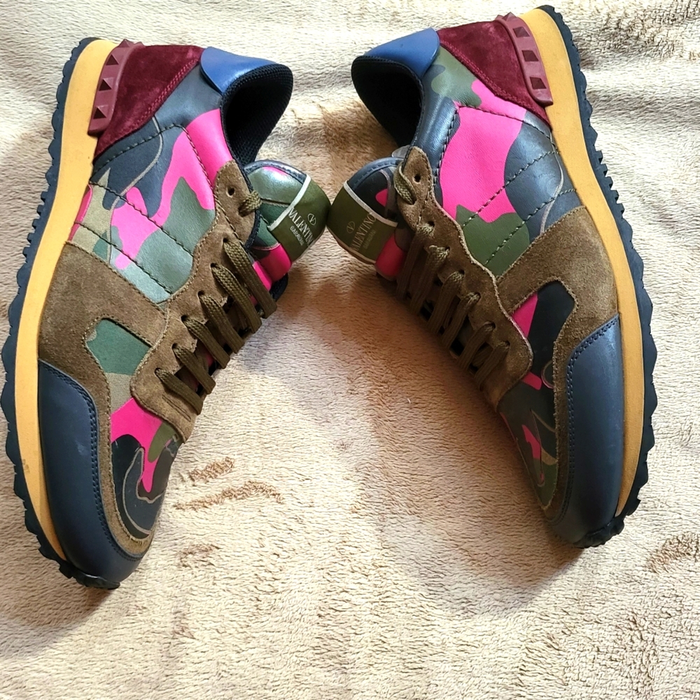 SOLD  SOLD   Valentino Garavani Camouflage Rockrunner Sneaker Size 44.5 US 11.5